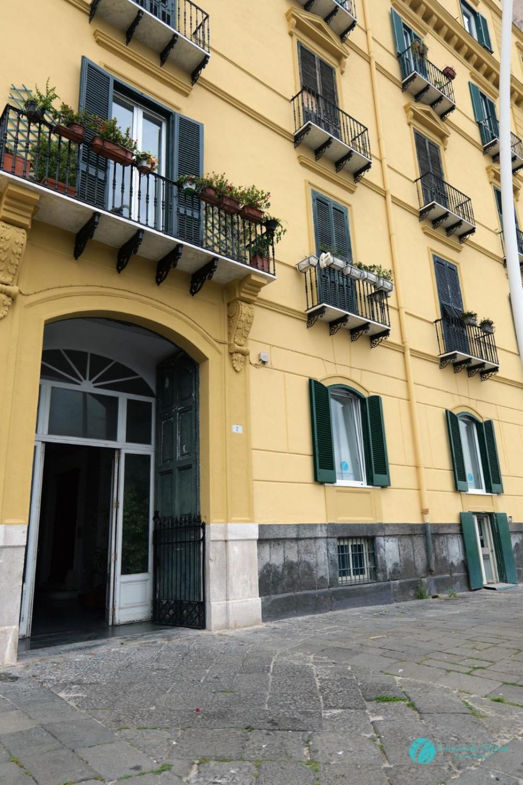 Caracciolo Napoli Beb Bed & Breakfast Exterior photo